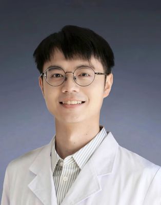 饶宏恩
医师
出诊时间：周一四五六日全天